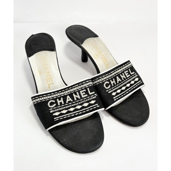 Chanel Kitten Heels Black Canvas w/ White Embroidery Vintage Y2K Sz EU 35.5 - Picture 2 of 14